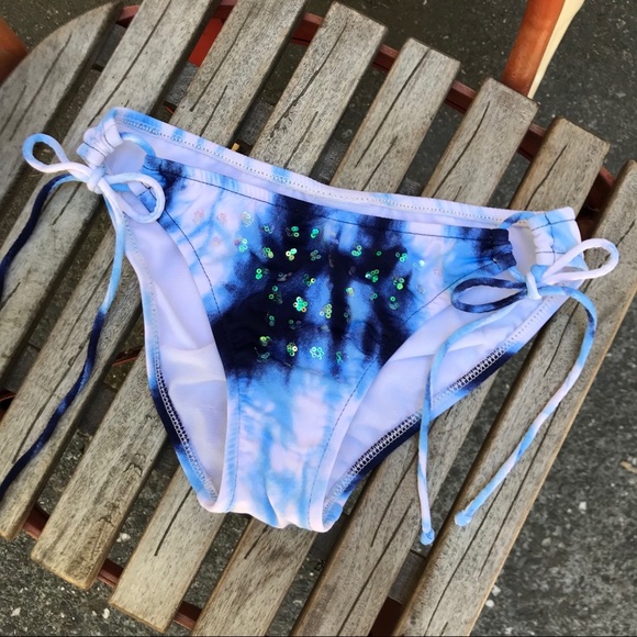 Tiedye and sequin bikini - Picture 4 of 8